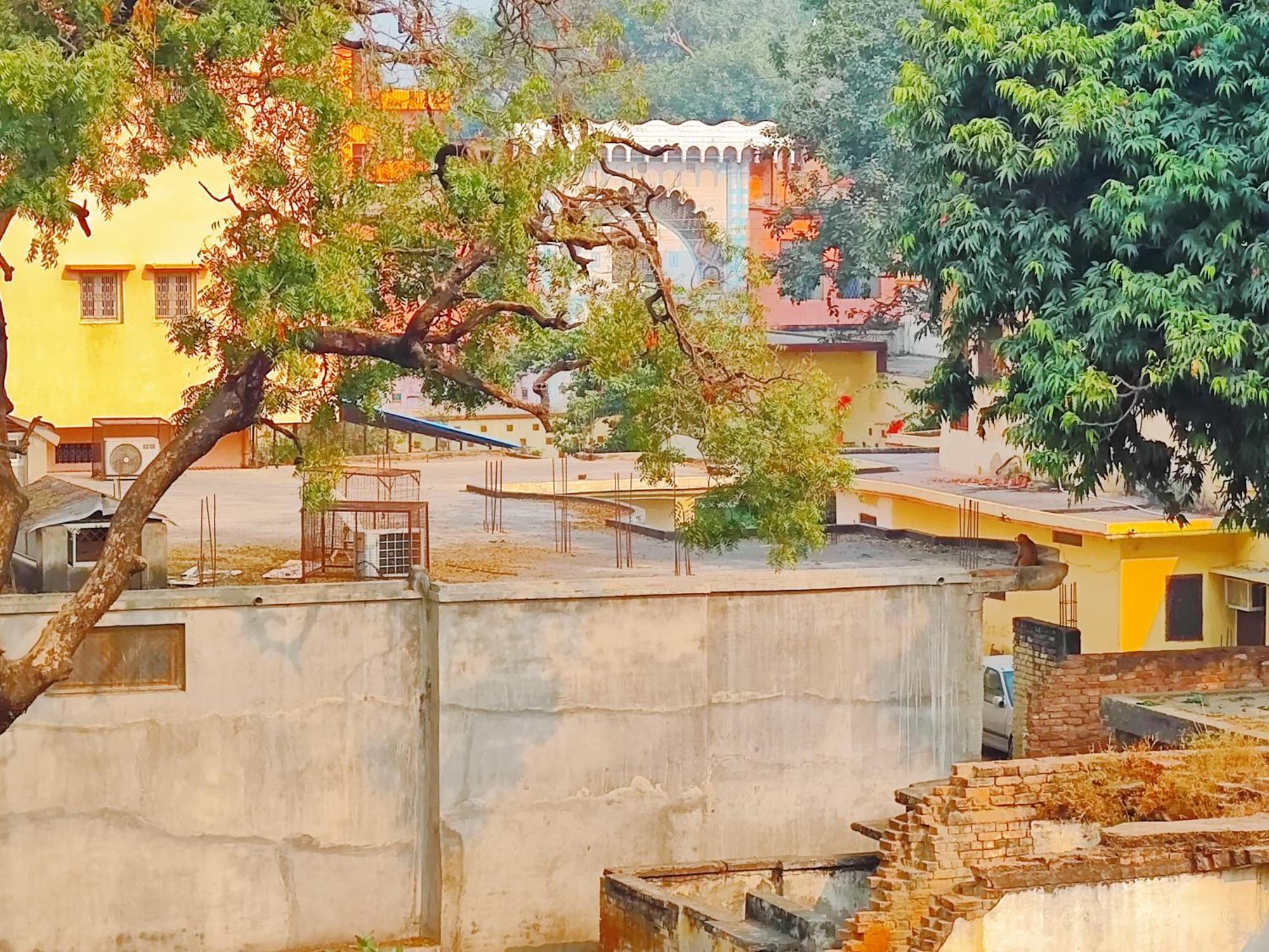 Ayodhya Palace Buitenkant foto